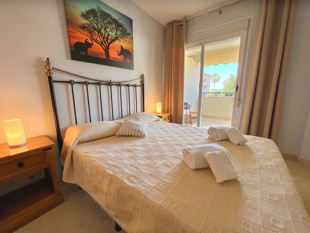 3 Bed Las Petunias, San Pedro Marbella Bagian luar foto