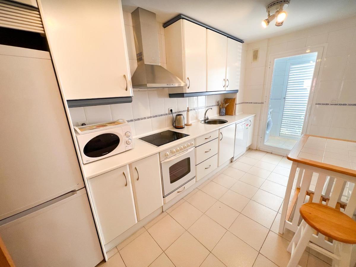 3 Bed Las Petunias, San Pedro Marbella Bagian luar foto
